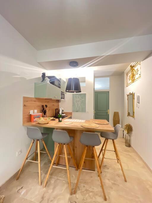 Appart 1 Chambre Intra-Muros Avec Jardin Avignon Extérieur photo